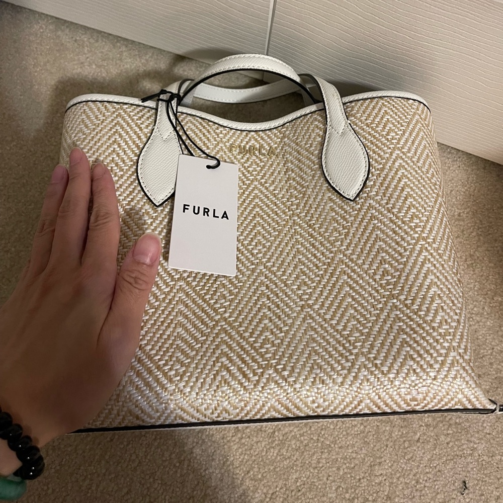 Furla - Picture 4 of 5